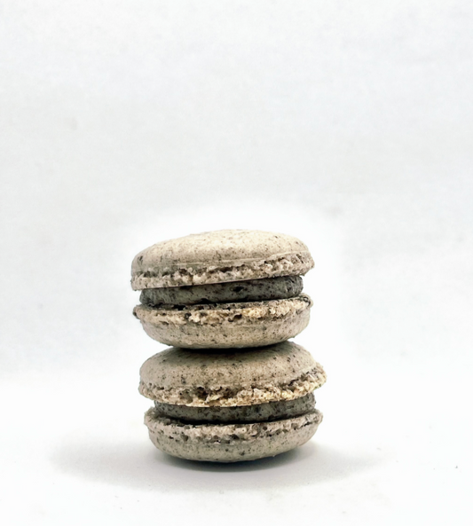 Cookies & Cream Macarons